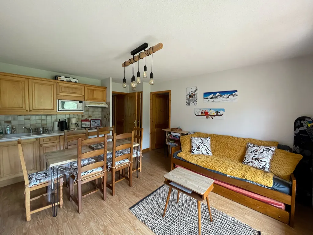 Séjour - Appartement Meublé avec Balcon à Samoëns