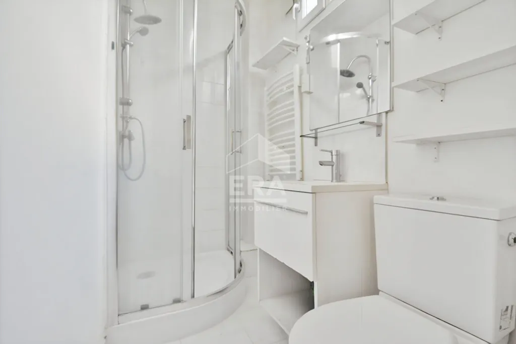 Vannitoad - Atypical Duplex Flat near Passages, Rue Diaz