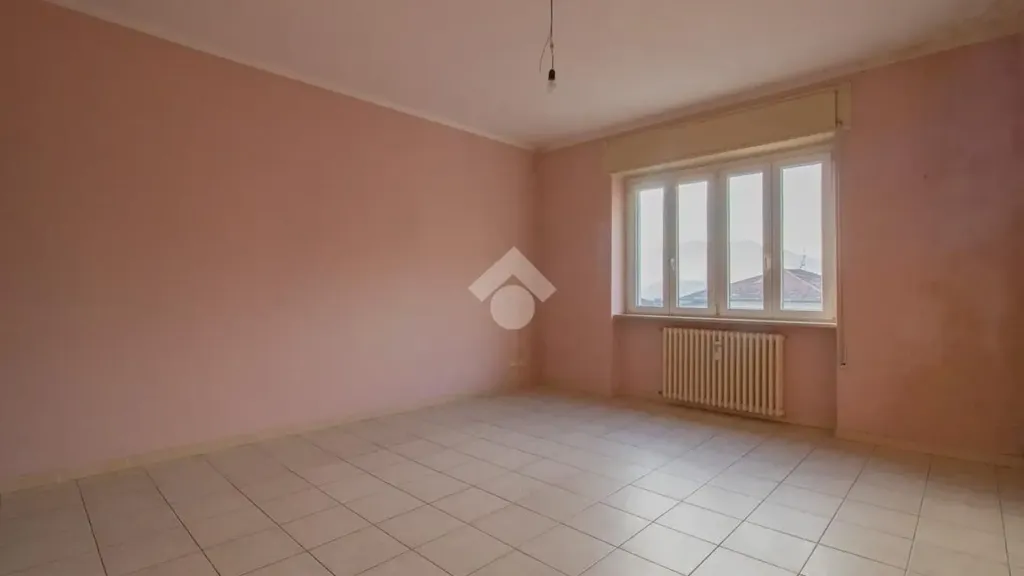 Toad - Quadrilocale with Balcony in Lumezzane