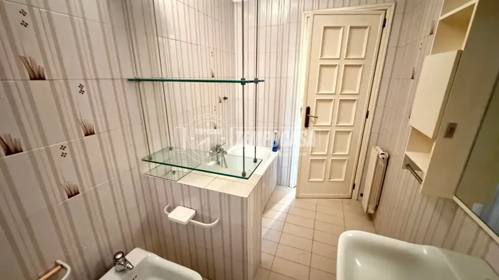 Appartement 5 pièces à IT