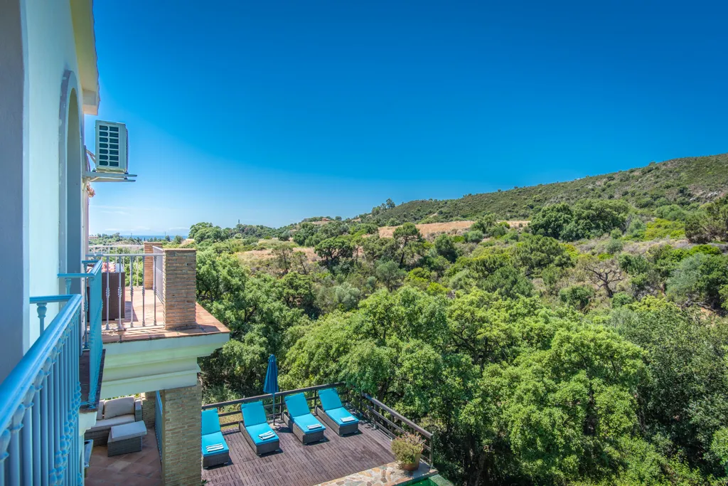 Balcone - Villa with Panoramic View in Estepona