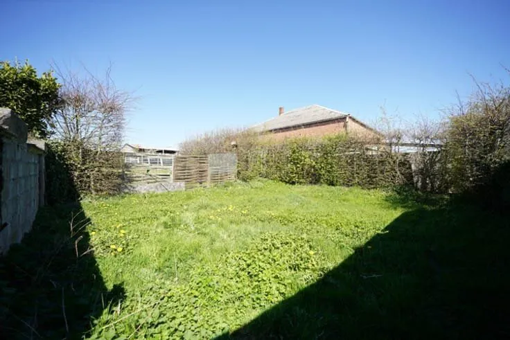 Giardino - House with Garden in Ouffet, Warzée
