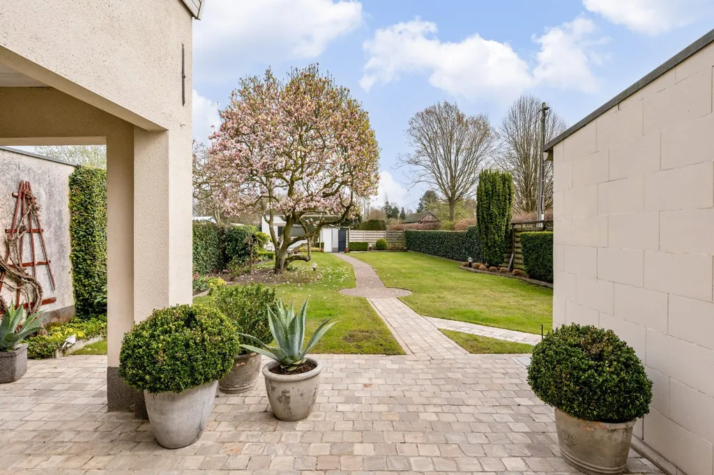 Maison à Renover avec Jardin à Putte