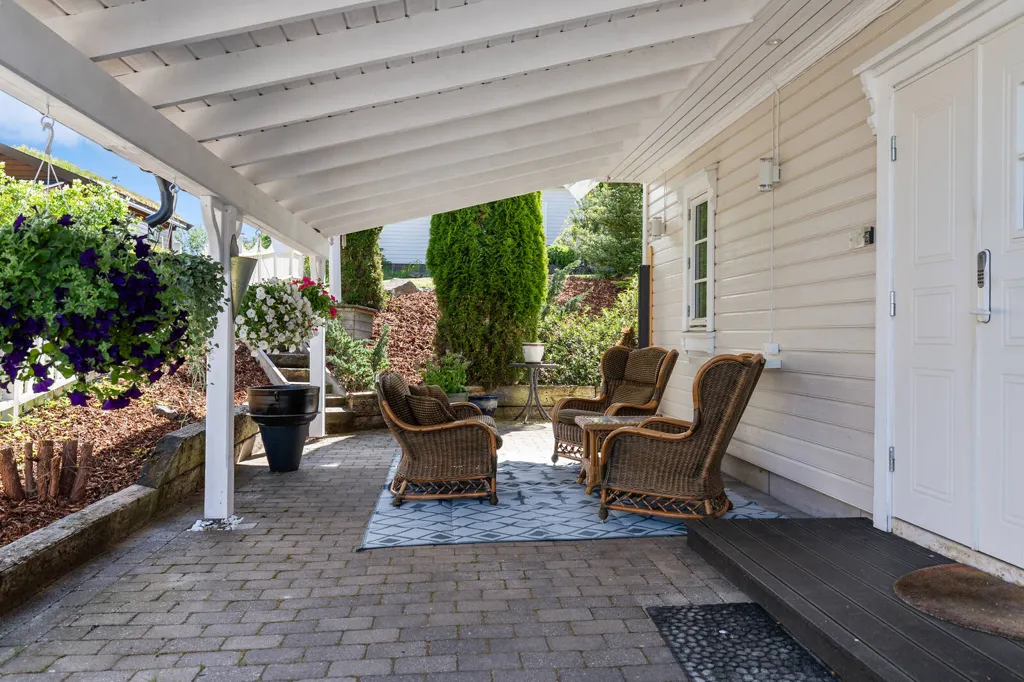 Terrasse - Modernised Detached House with Garden in Dyrsø