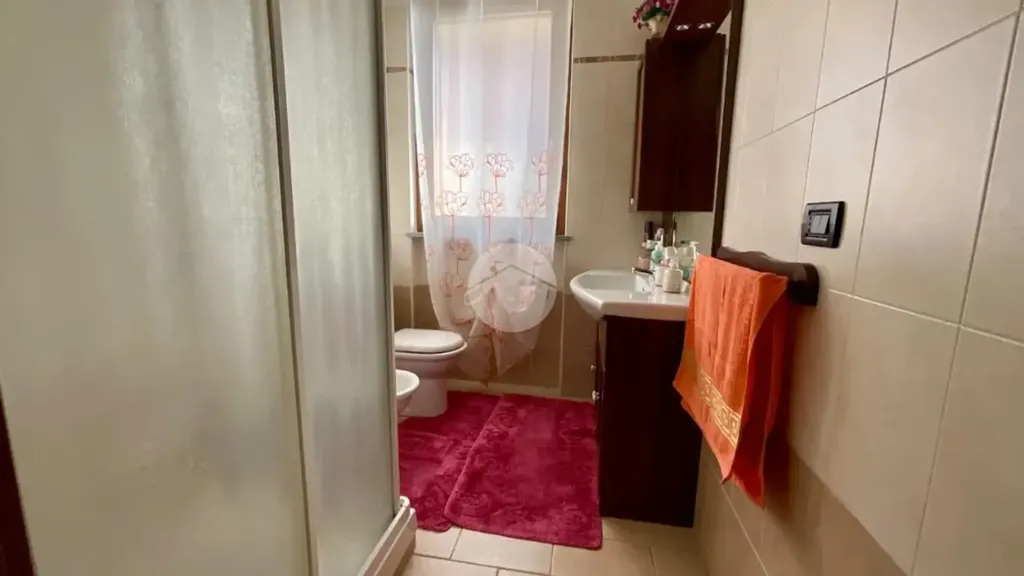 Salles de bain - Apartment with Private Garden in Leini