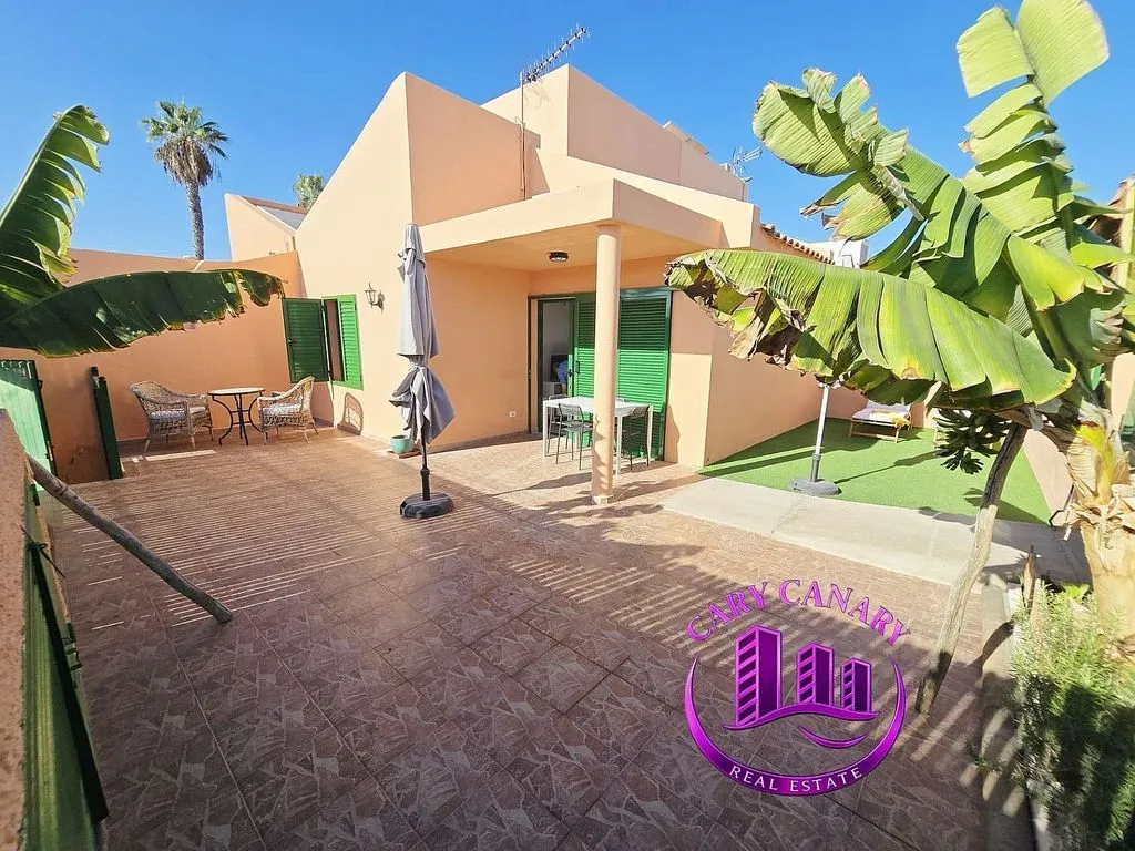 Aed - Terraced House with Pool in Sonnenland