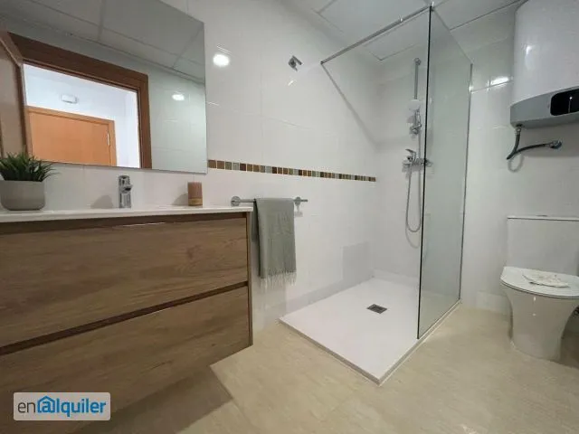 Salles de bain - Modern Flat with Office Kitchen in Burriana