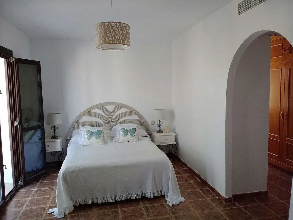 Magamistoad - Semi-detached House with Pool in Estepona