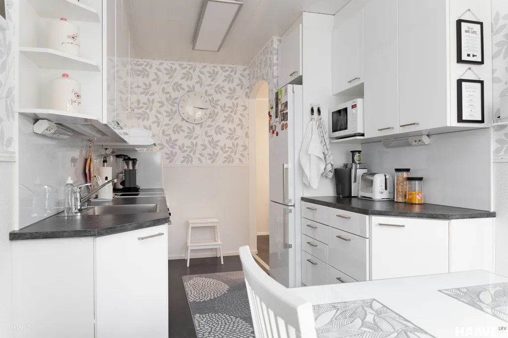 Kitchen - Modernised Flat with Sauna in Uusiniitty