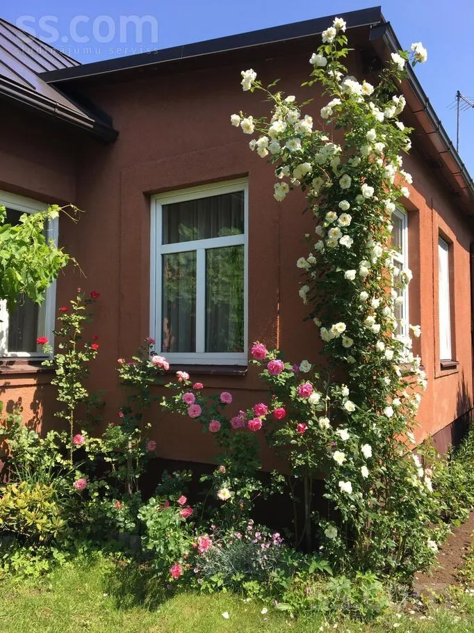 Välivaade - House with Development Potential in Bieriņi, Riga