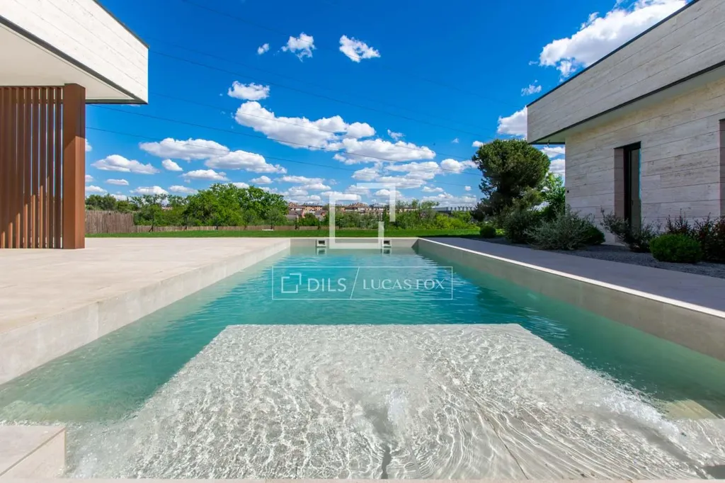 Pool - Chalet with Pool in Las Lomas, Boadilla del Monte