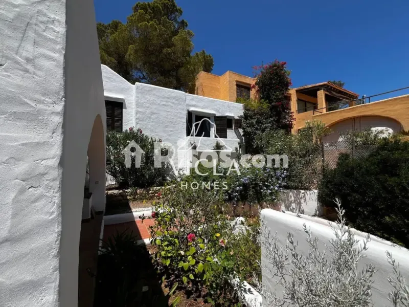 Aed - Apartment with Sea View in Es Cubells