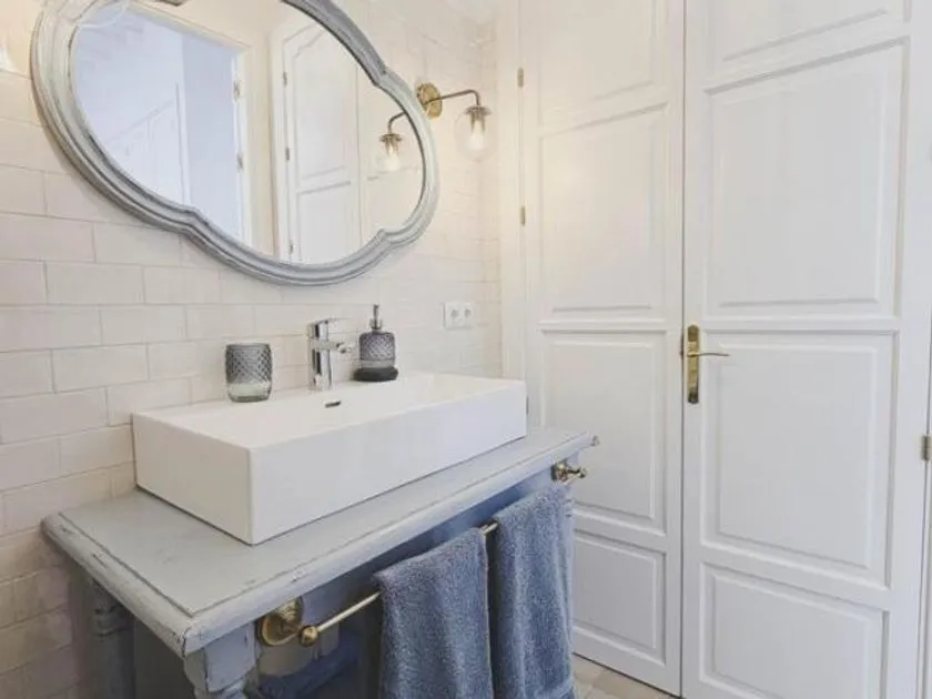 Salles de bain - Historic Flat with Balcony in Plaza España