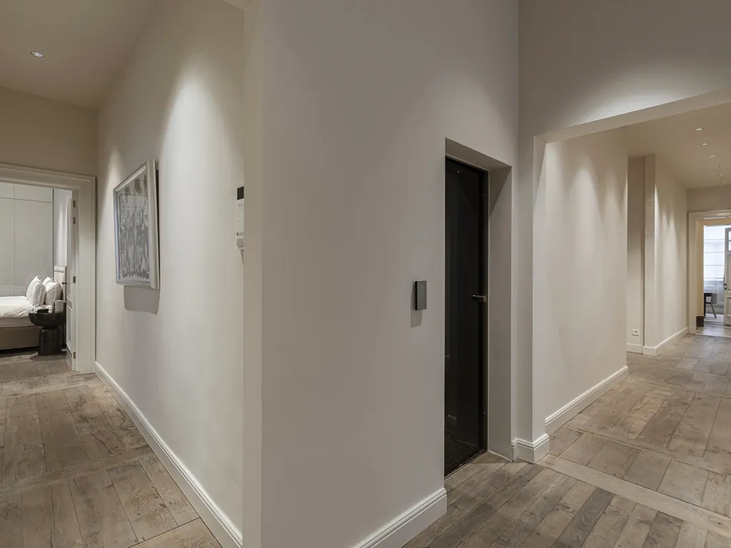 hallway_entrance