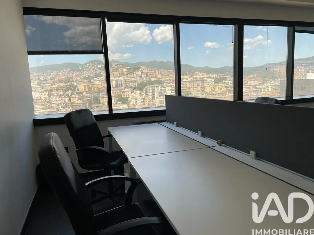 Arbeitszimmer - Private Office Space in Genoa's Corte Lambruschini