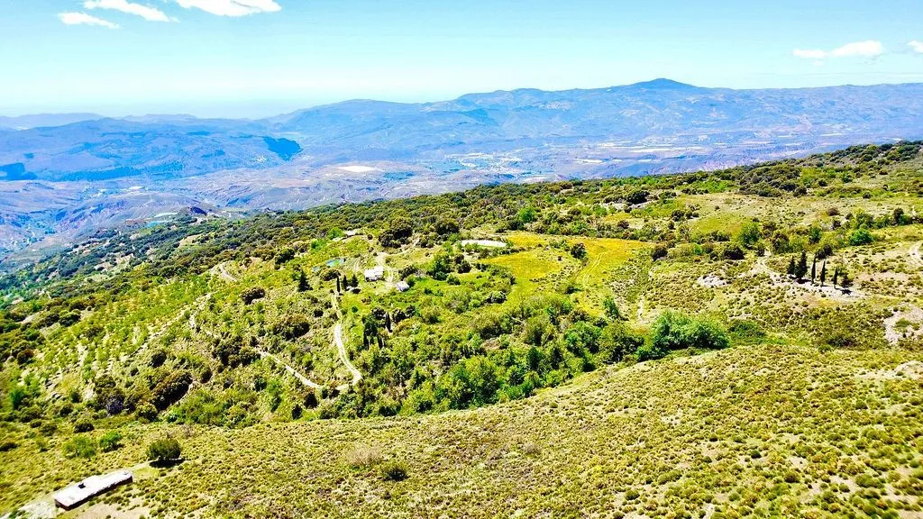 Rustic Finca with Water Source in Sierra de Júbar