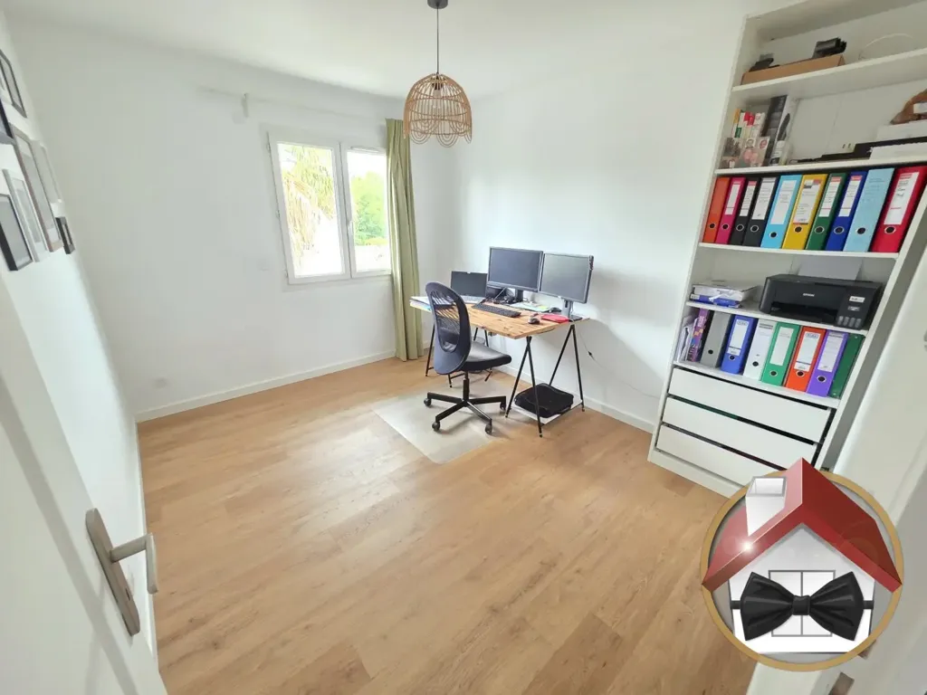 Office - Fully Renovated House with Pool in Lavérune