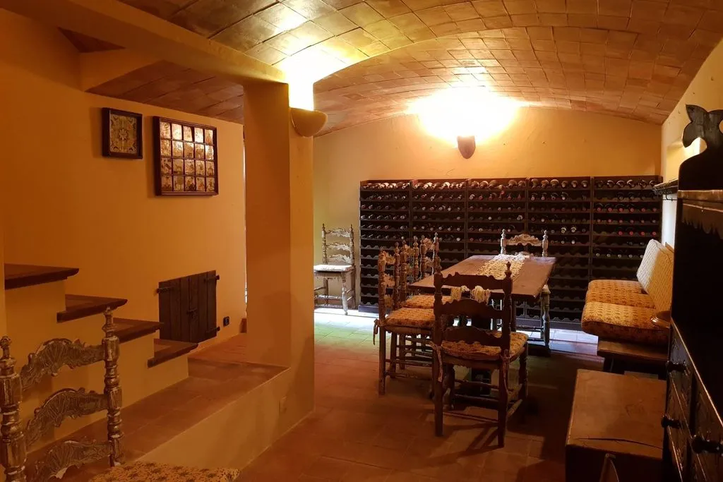 Rooms - Mediterranean House with Sea Views in Begur