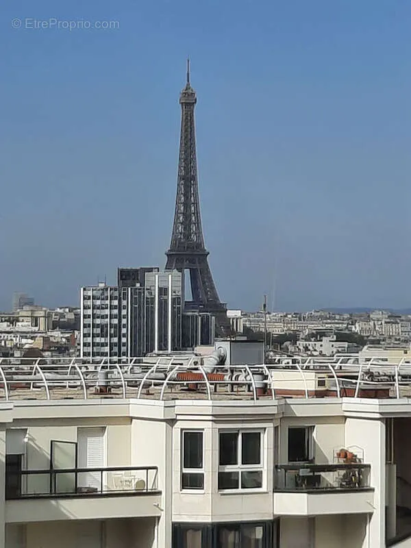 Duplex Vue Tour Eiffel à Montparnasse