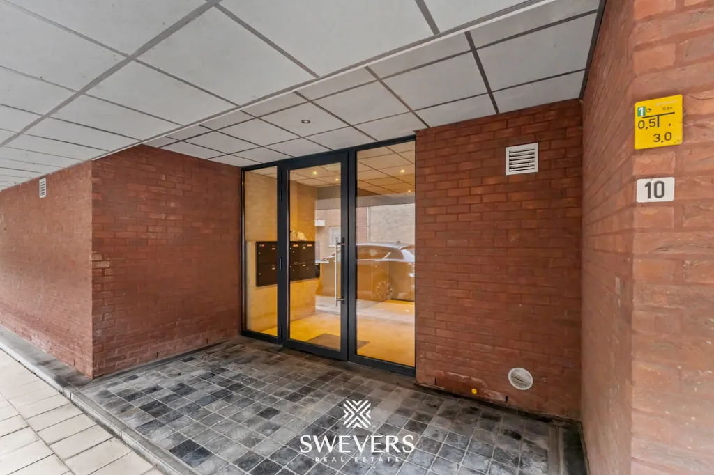 Esik - Compact Apartment with Central Location in Halen