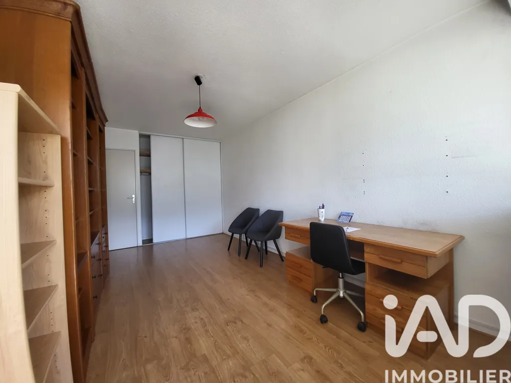 Bureau - Appartement T3 avec Terrasses à Grenoble