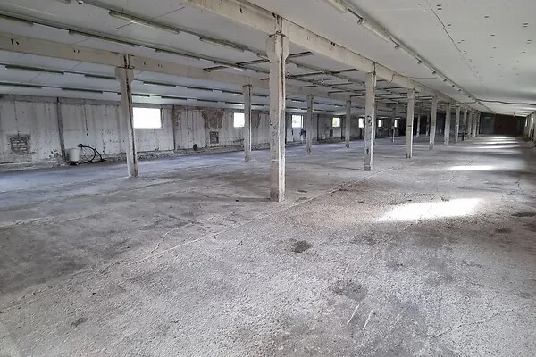 Pièces - Local commercial à Rapla vald
