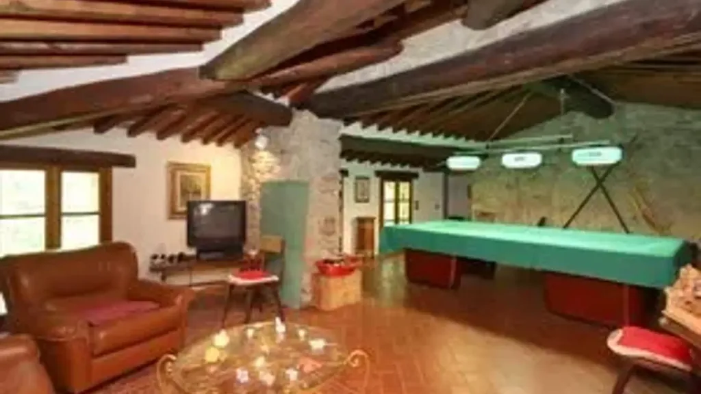 10-room house in IT