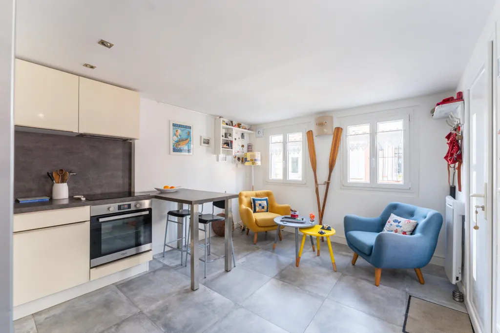 Rearranged Cabanon with Terrace in Goudes
