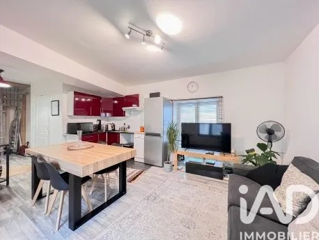Cuisine - Appartement Duplex avec Jardin d'Hiver à Dammartin