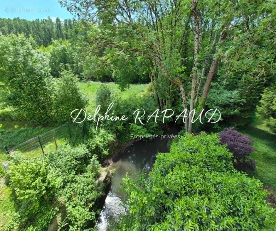 Garden - 2-Bedroom Flat with Parking in Nogent-le-Rotrou