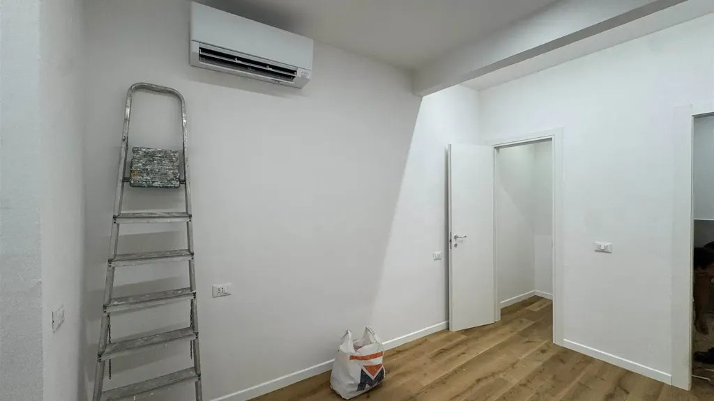 Pièces - Ground Floor Apartment with Garden in Florence