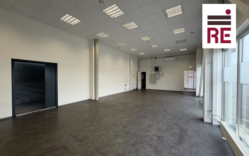Stanze - Industrial Unit with Loading Bay in Peetri