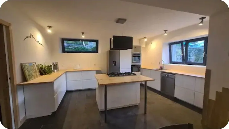 Köök - Furnished Apartment with Terrace in Châtillon-sur-Cluses