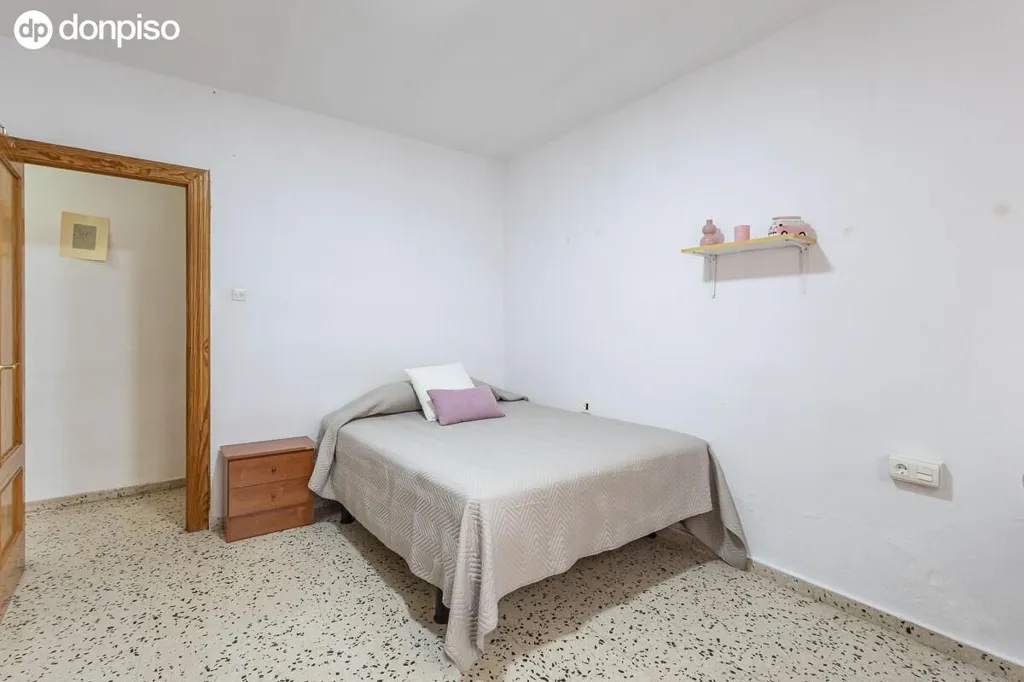 4-toaline korter asukohas Granada Capital