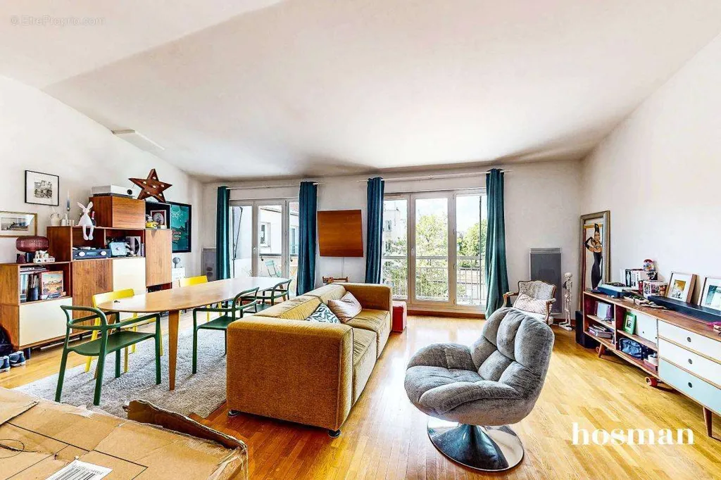 Séjour - Appartement 4 Pièces avec Terrasse et Parking à Les Lilas