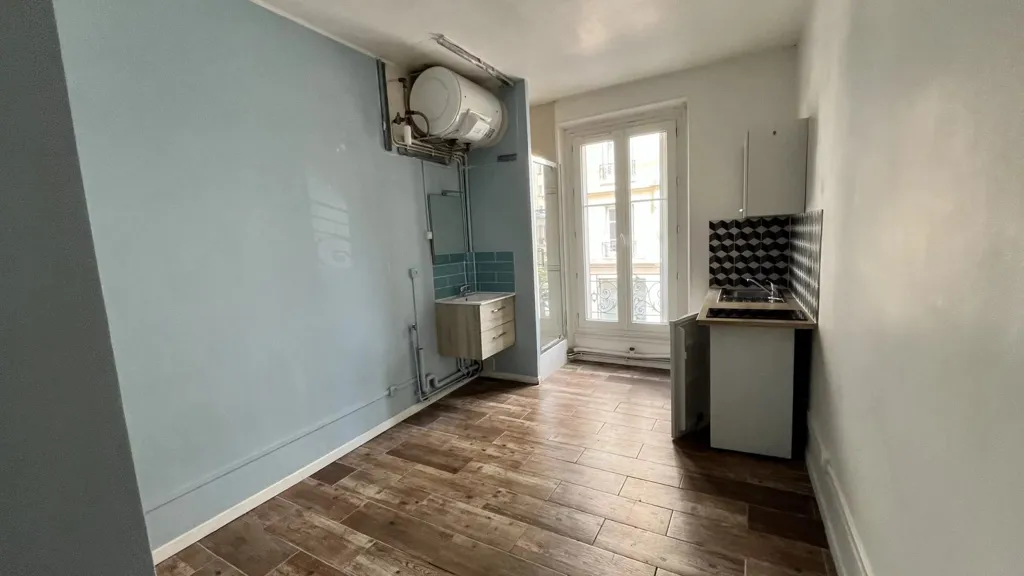 Toad - Studio with Balcony in Levallois-Perret