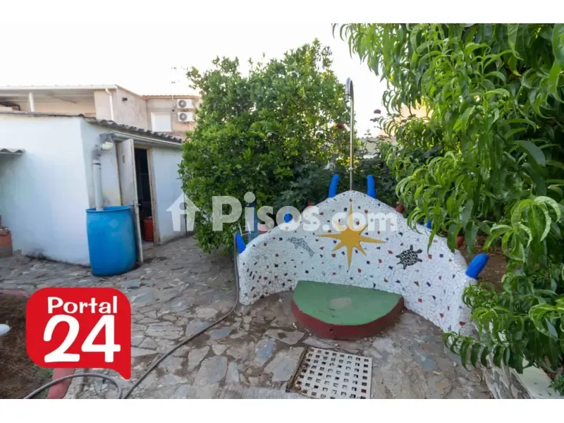 Aed - Charming House with Patio in La Albuera