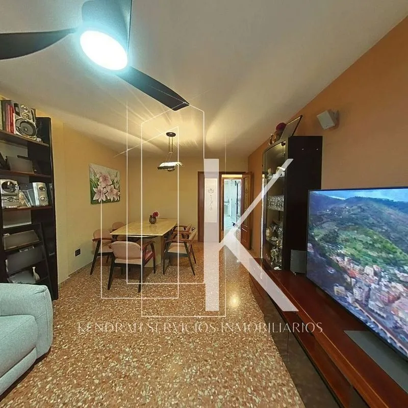 Séjour - Apartment with Balcony in L'Hort de Senabre