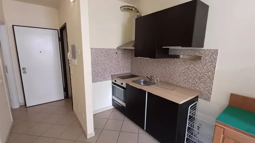 Cuisine - Student Apartment with Balcony in Florence