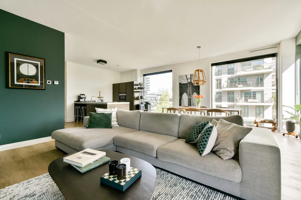 Elutuba - Modern 3-Bedroom Corner Apartment with Waterfront View in Amsterdam