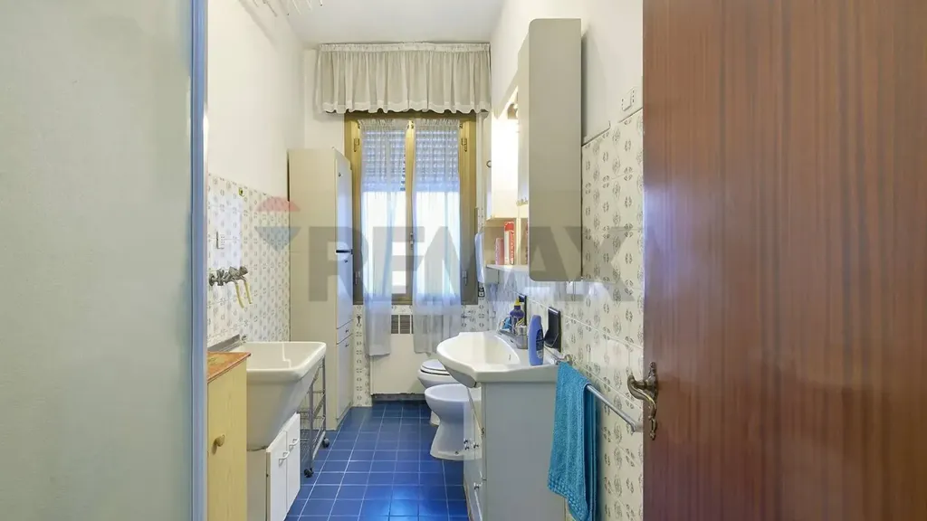 Salles de bain - Ground Floor Flat with Balcony in Granarolo Dell'Emilia