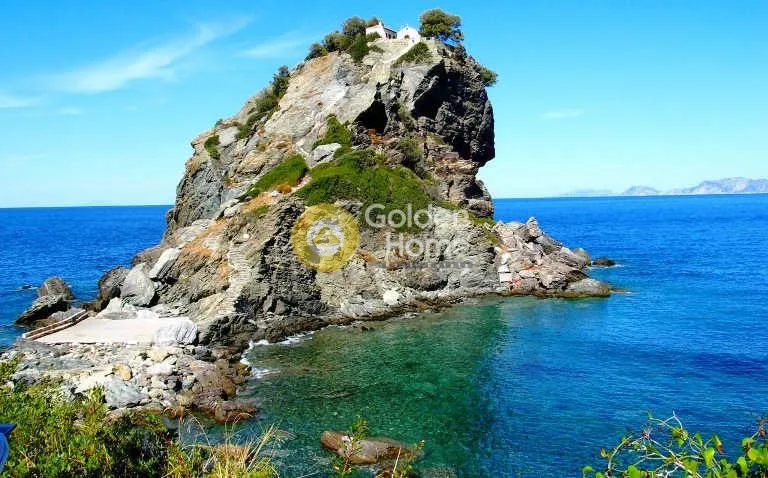 Buildable Plot with Sea View in Skopelos