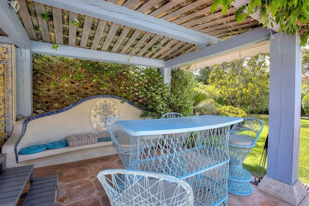Terrass - Provencal Villa with Pool in Cannes Hinterland