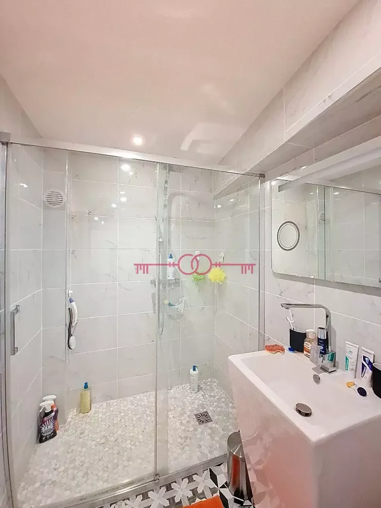 Salles de bain - Appartement Rénové en Hyper Centre à Châlons-en-Champagne