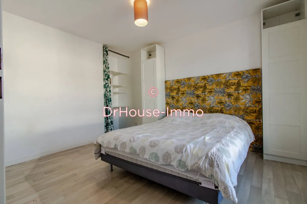Bedrooms - 2-Bedroom Apartment with Balcony in Mureaux