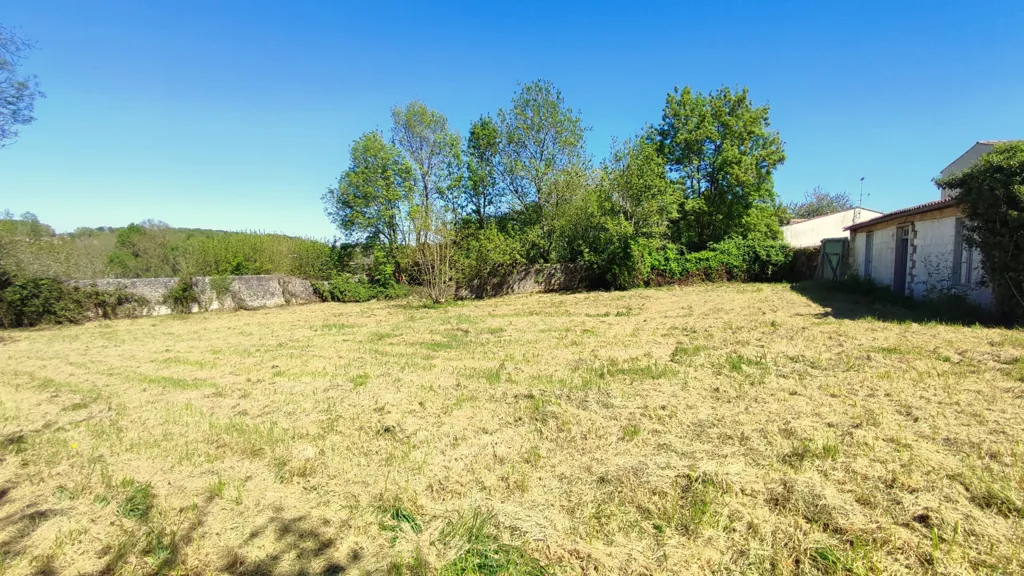 Aed - Buildable Plot with Valley View in Taillebourg