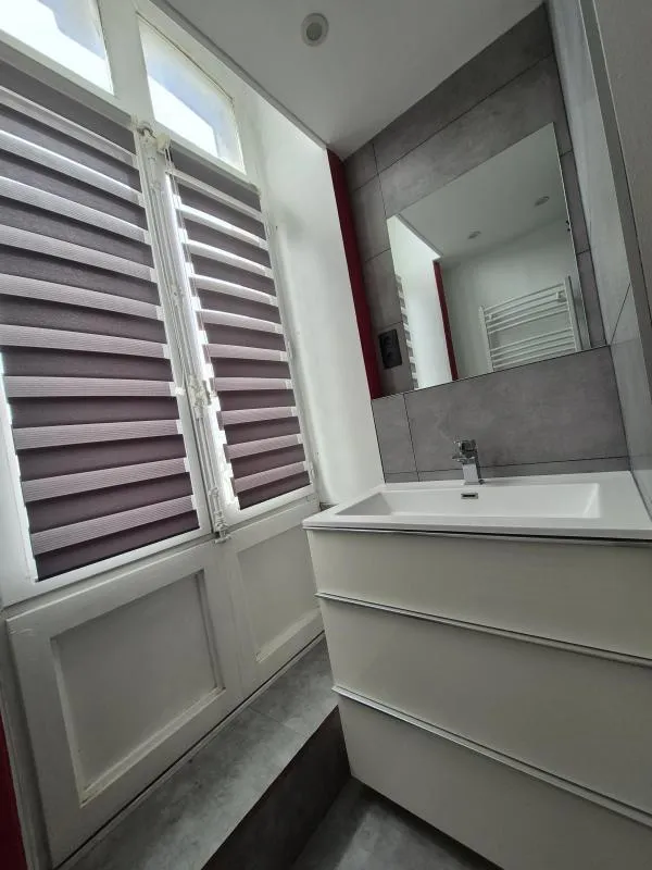 Salles de bain - Maison Bourgeoise en Pierre à Zola