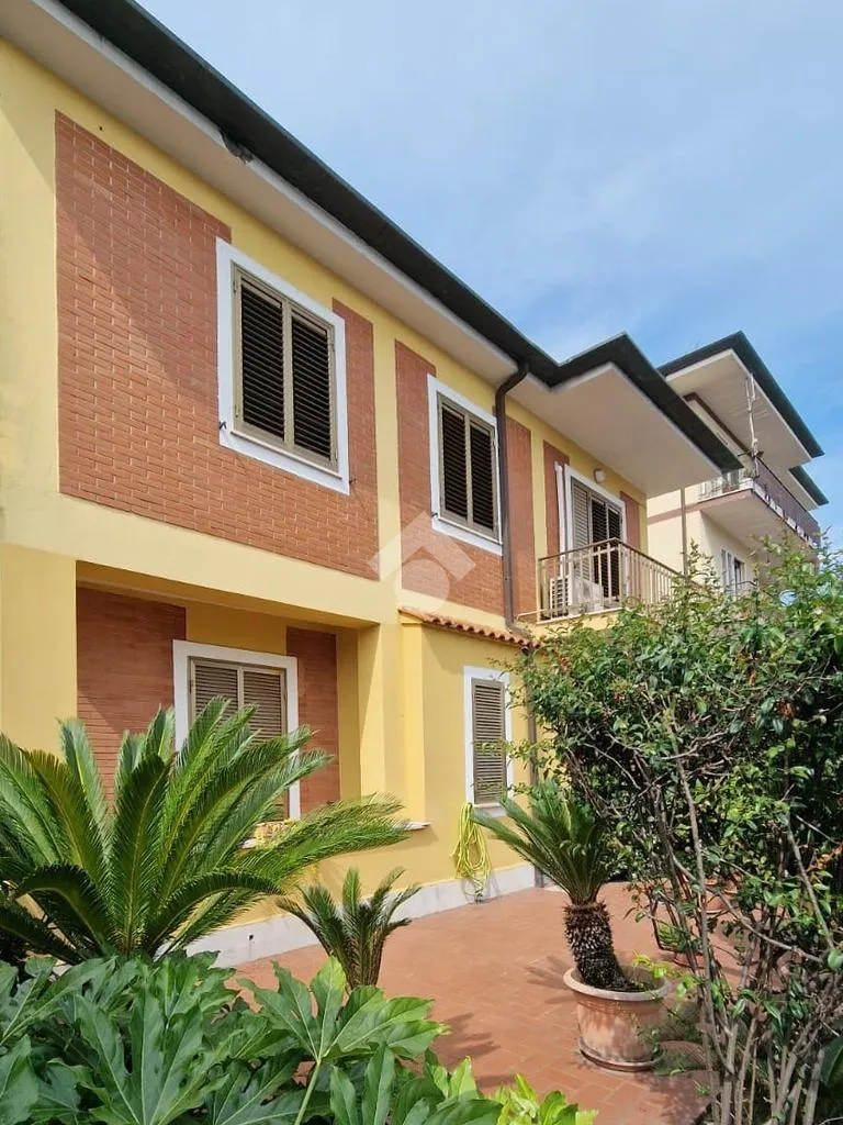 Giardino - Triplex with Garden in Latina
