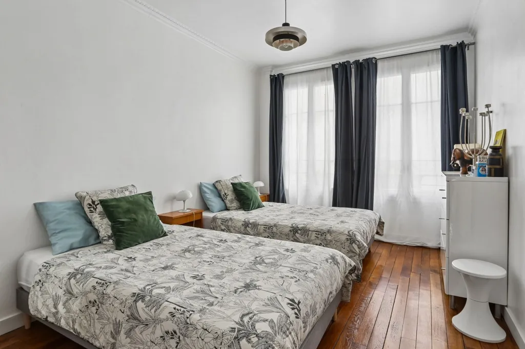 Chambres - Appartement Luxe avec 4 Chambres à Paris 10ème