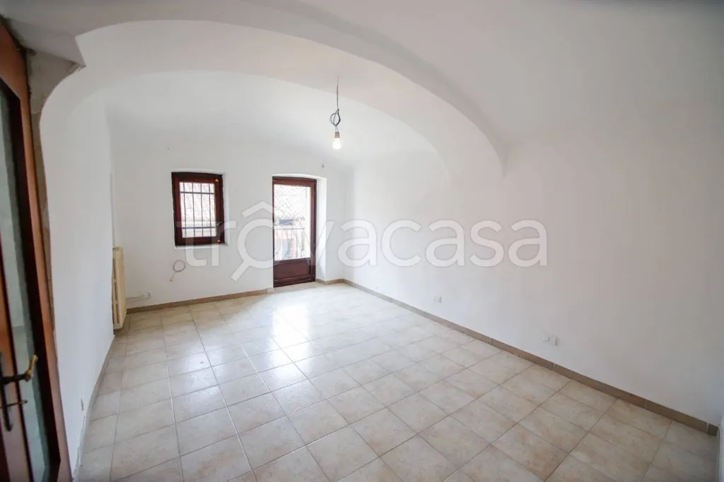 Pièces - Terraced House with Vaulted Ceilings in Feletto